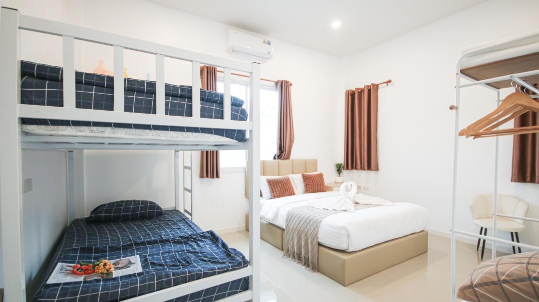 Villa Bedroom 8