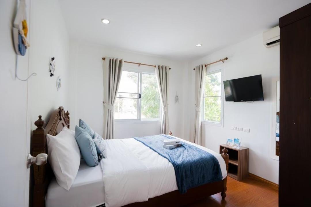 Villa Bedroom 1