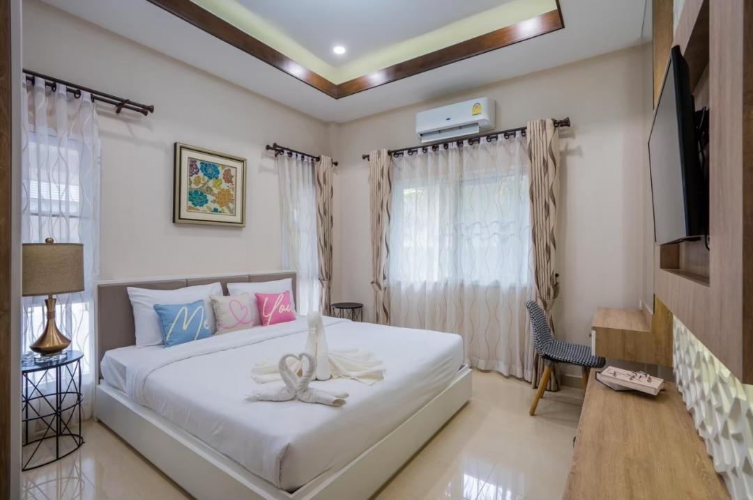 Villa Bedroom 1