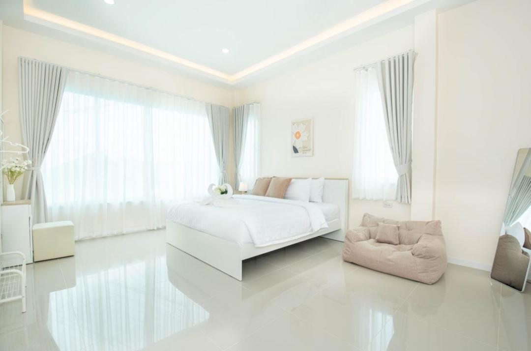 Villa Bedroom 1