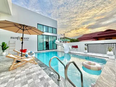 Sunflower - Villa Cover View