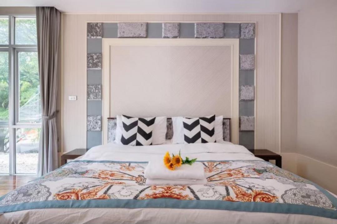 Villa Bedroom 9