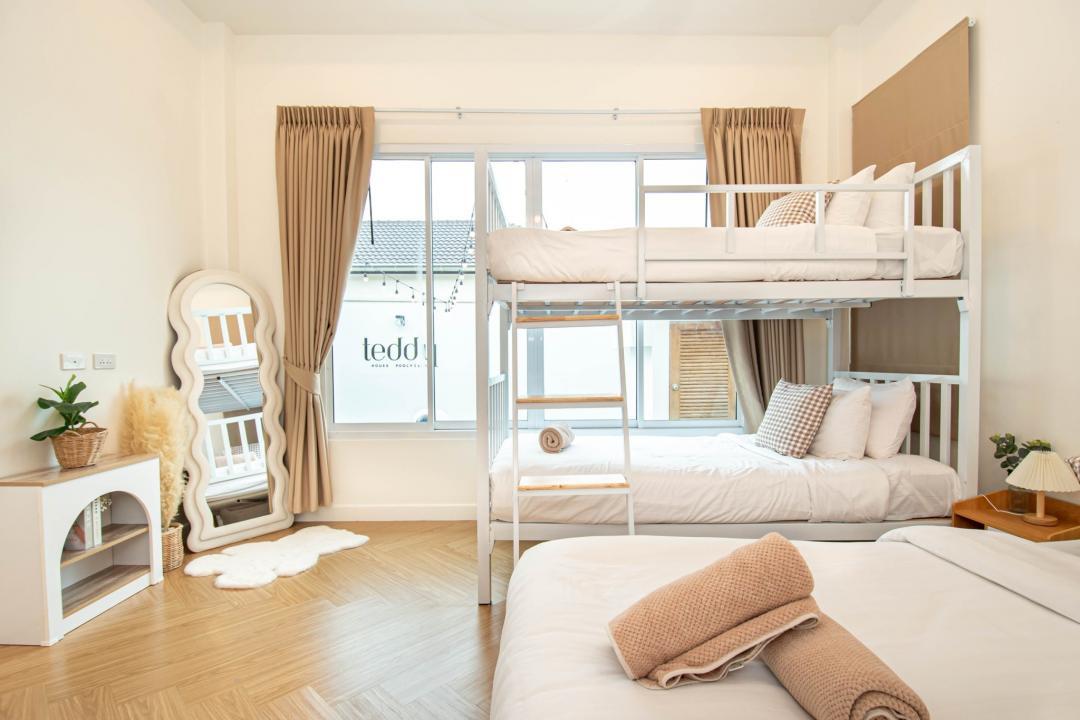 Villa Bedroom 3