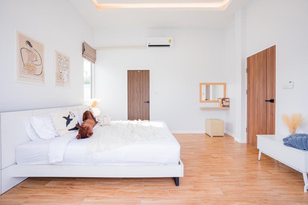 Villa Bedroom 4