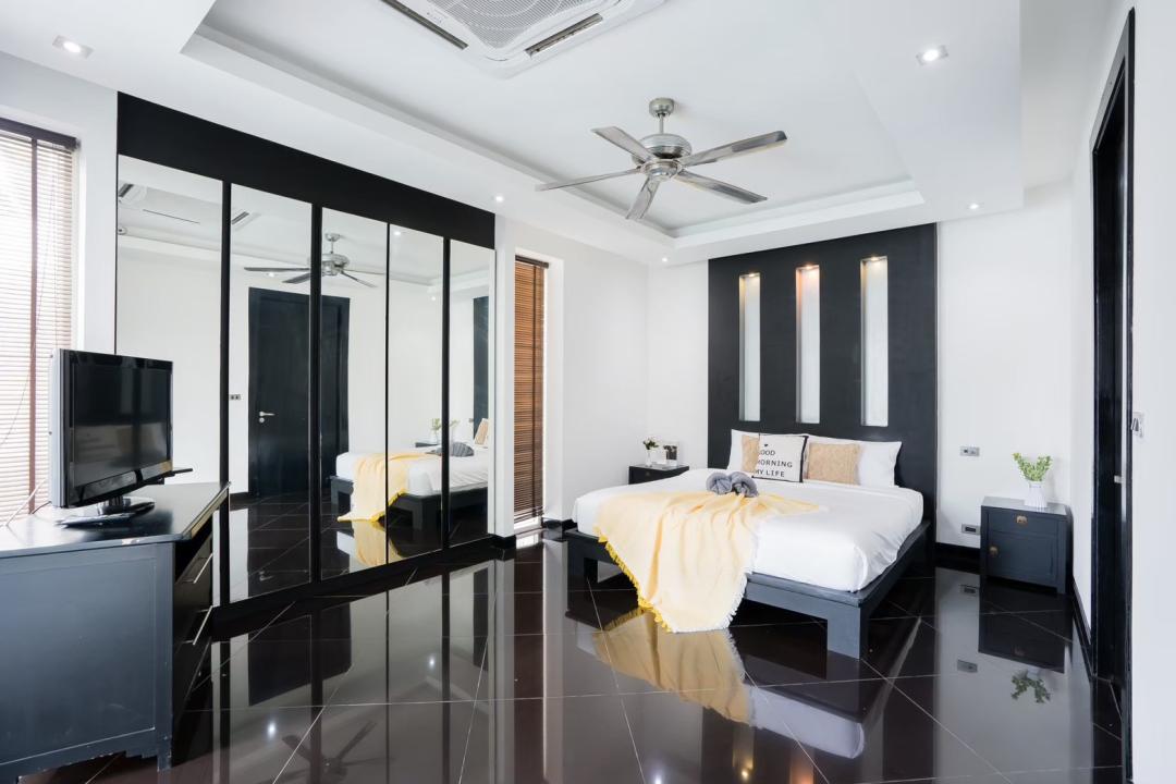 Villa Bedroom 4