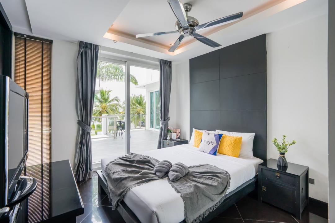 Villa Bedroom 2