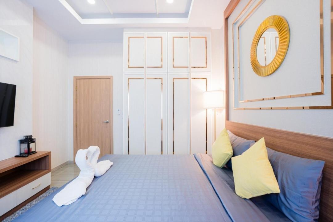 Villa Bedroom 6