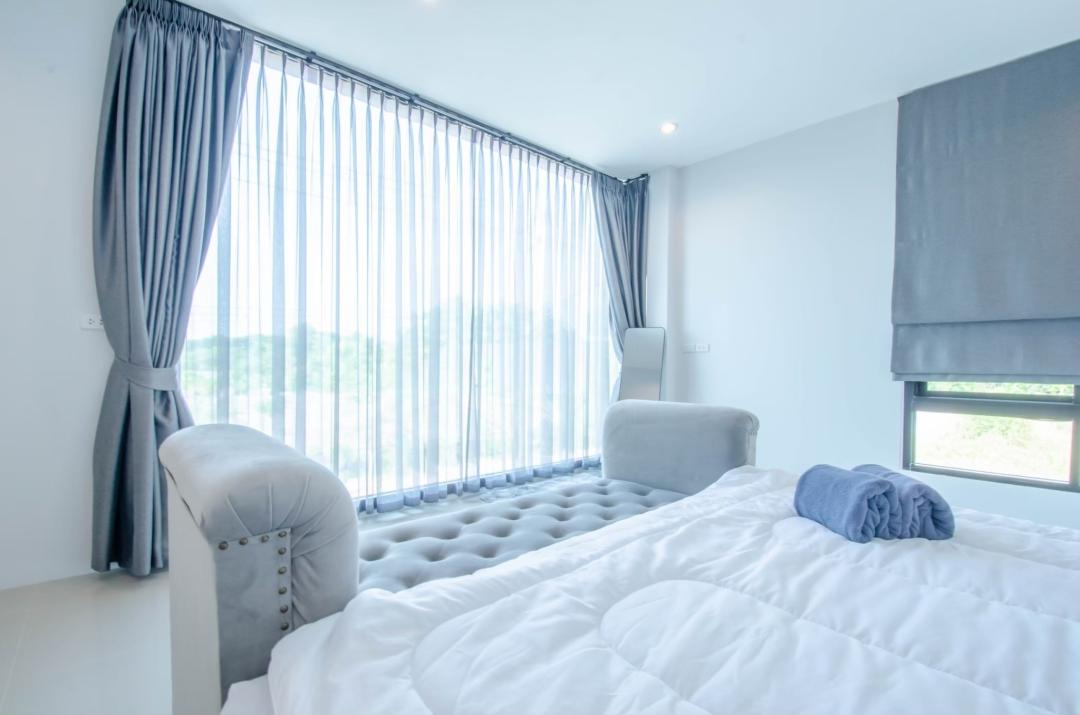 Villa Bedroom 8