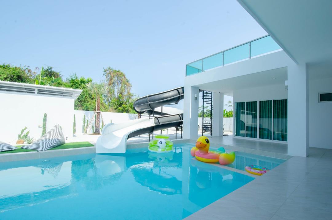 The Sun - Villa Interior View