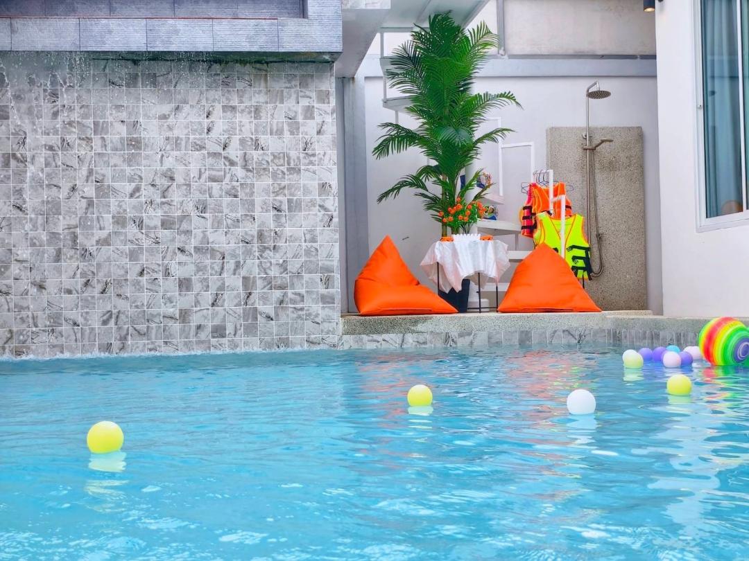 The Time's - Cover Photo