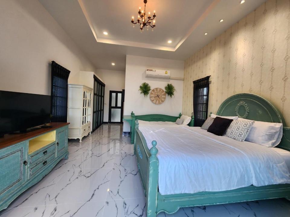 Villa Bedroom 1