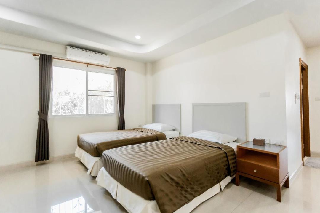 Villa Bedroom 8