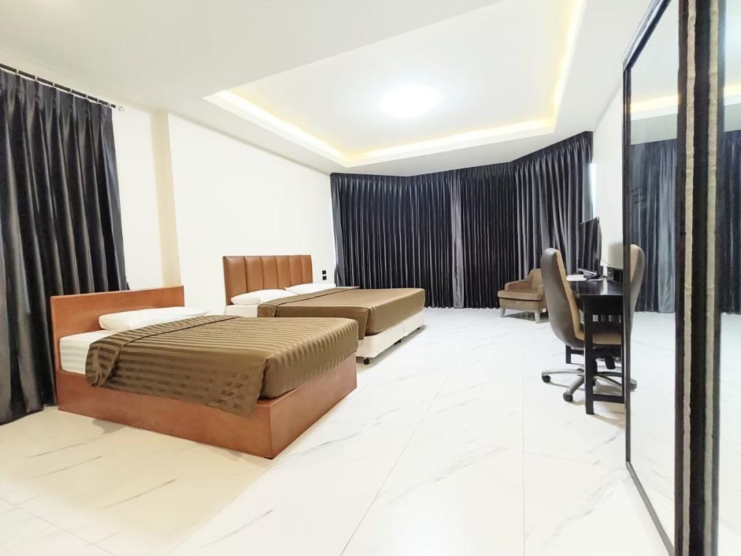 Villa Bedroom 8