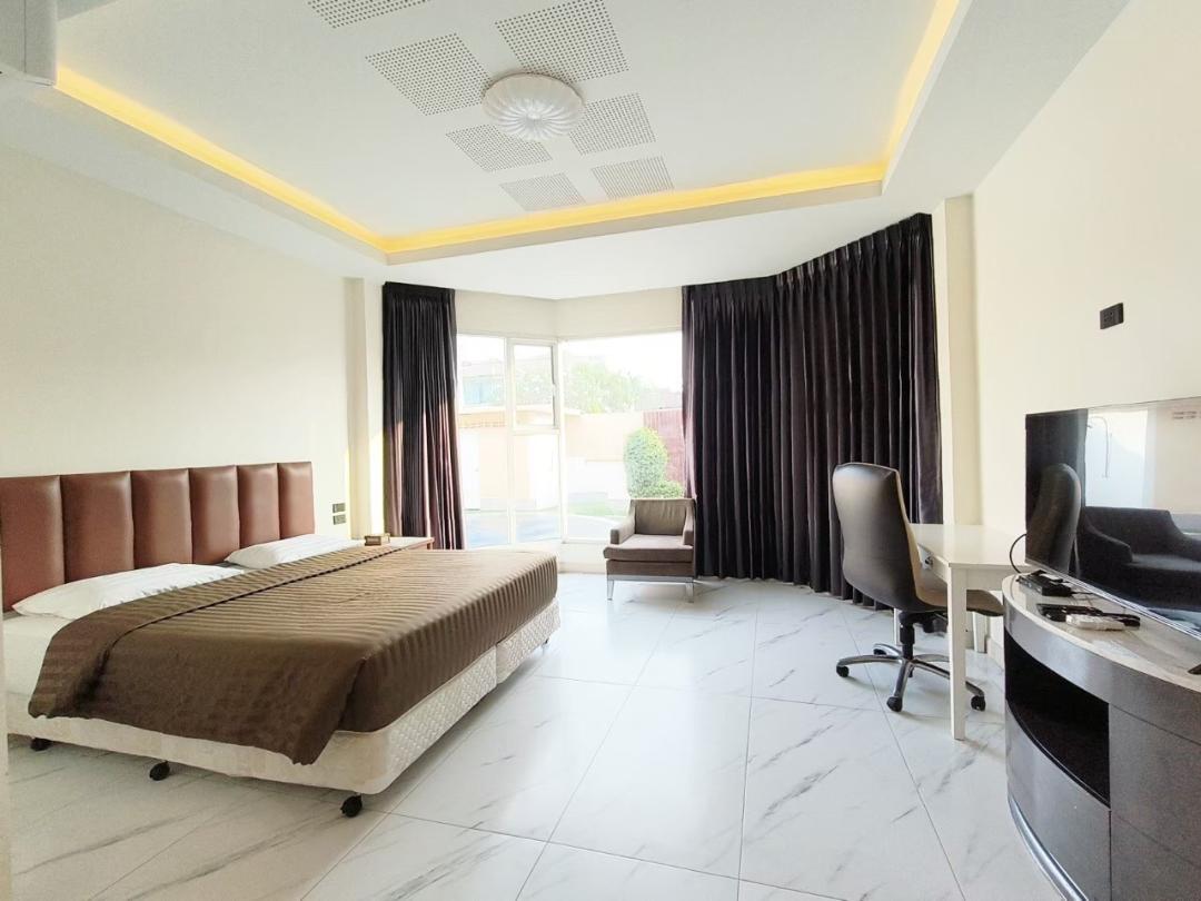 Villa Bedroom 5