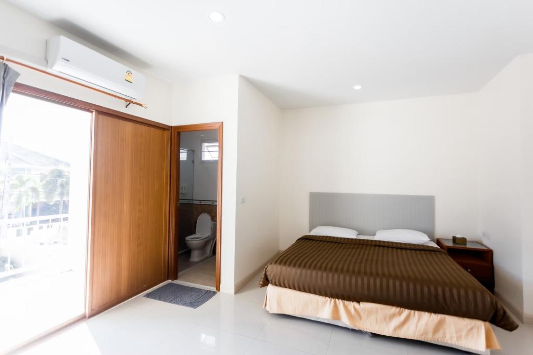 Villa Bedroom 6