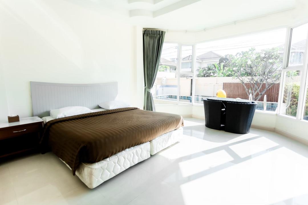 Villa Bedroom 9