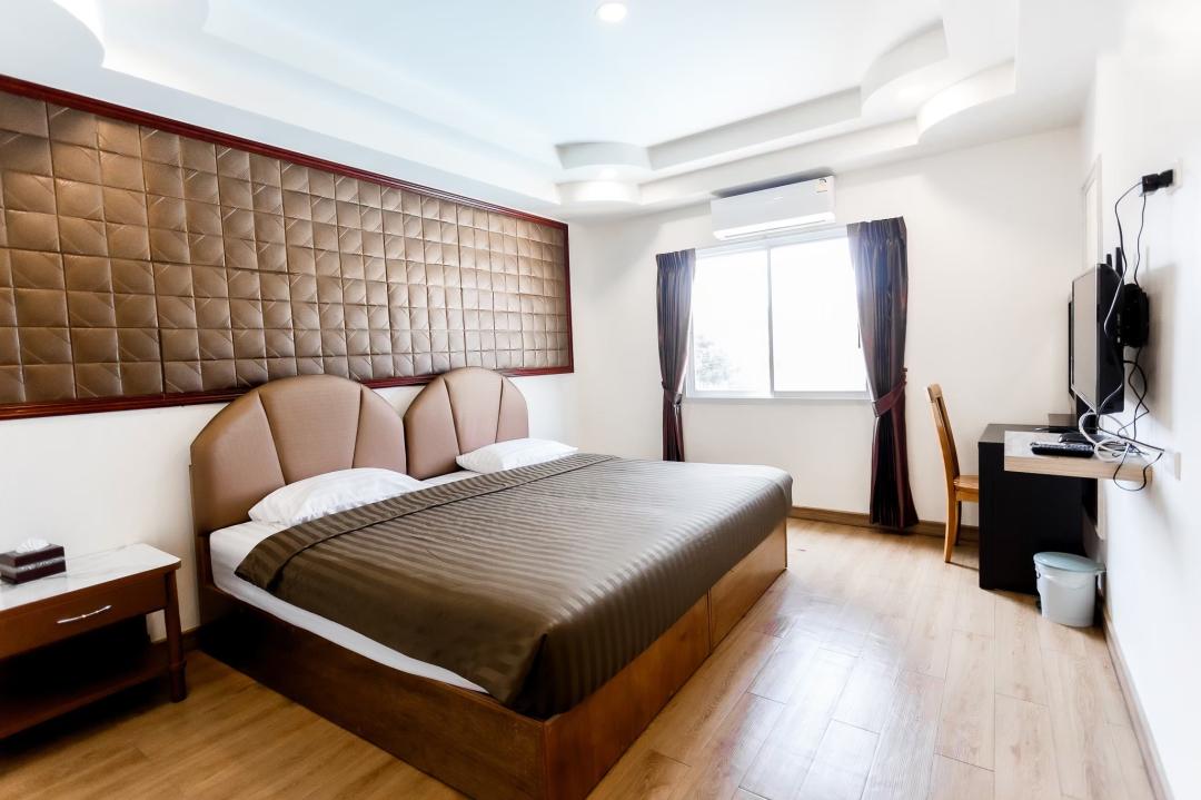 Villa Bedroom 8