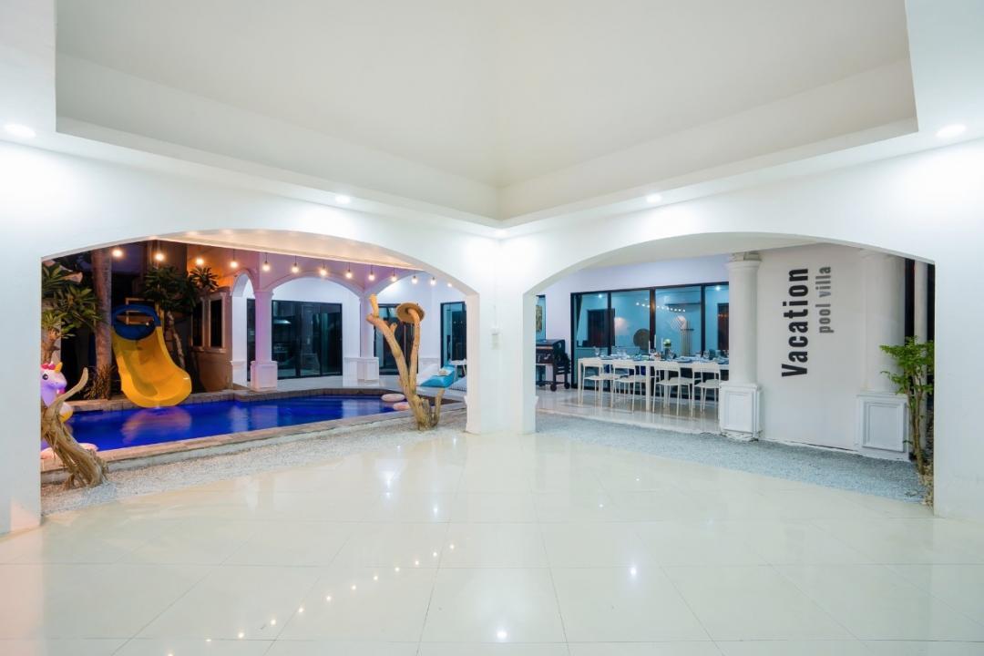 Vacation - Villa Interior View