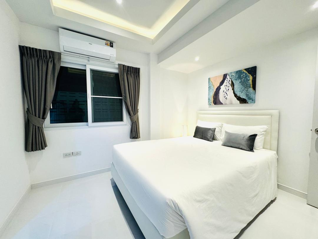 Villa Bedroom 8
