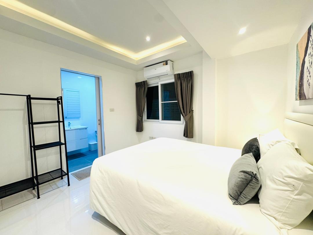 Villa Bedroom 9