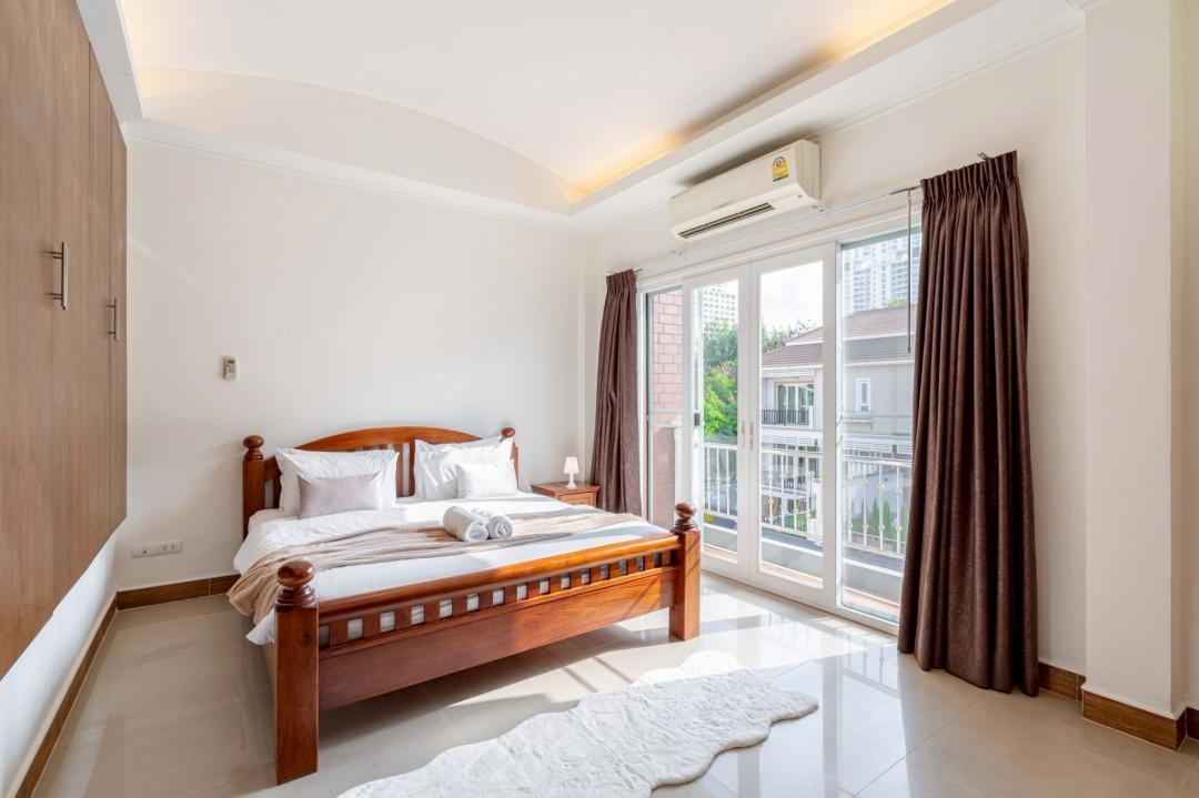 Villa Bedroom 7