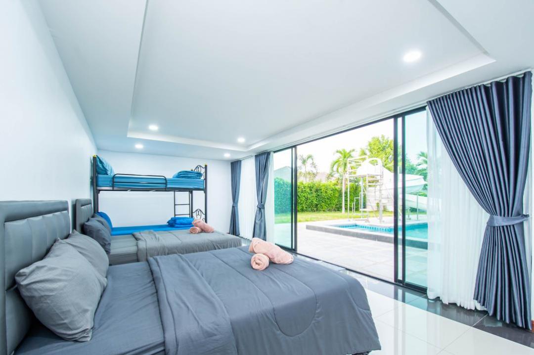 Villa Bedroom 2