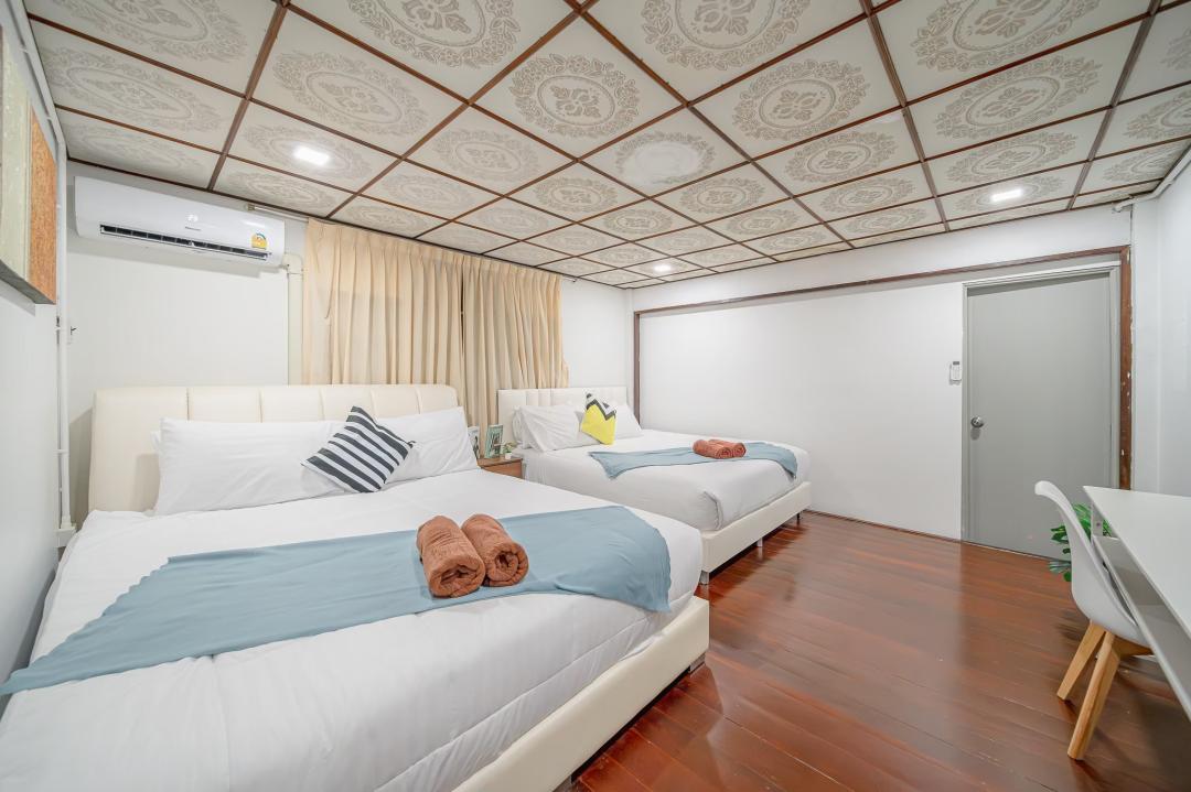 Villa Bedroom 8