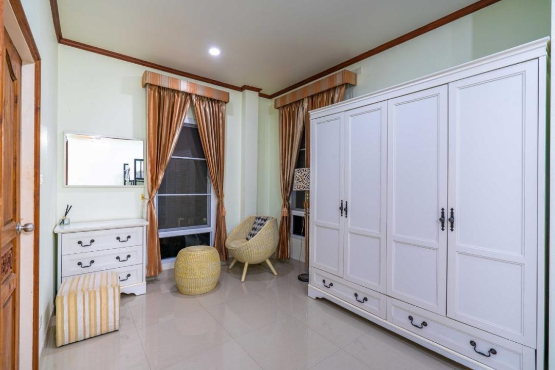 Villa Bedroom 6