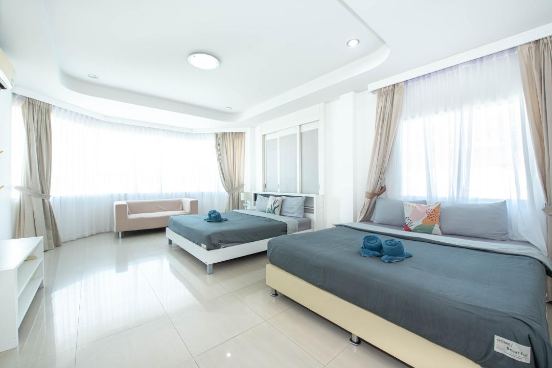Villa Bedroom 8