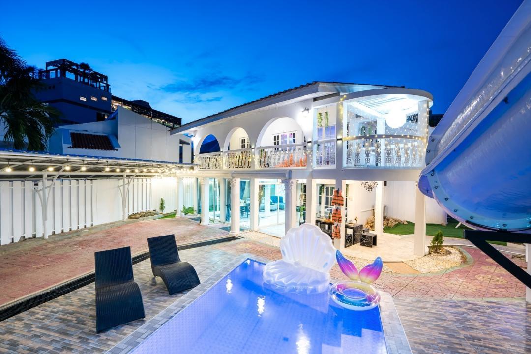 Your Sea Cret - Pool Area View