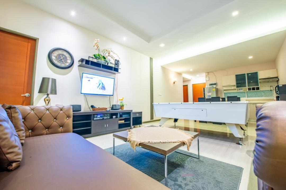 Zoar B19 - Cover Photo