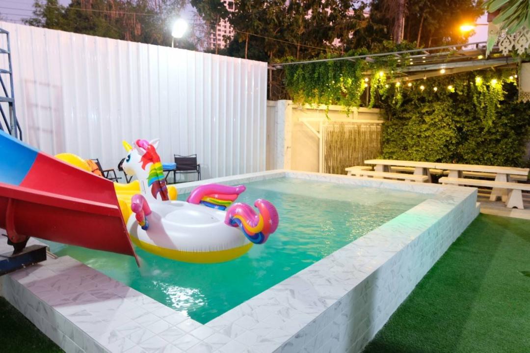 คิดถึง 1 - Pool Area View
