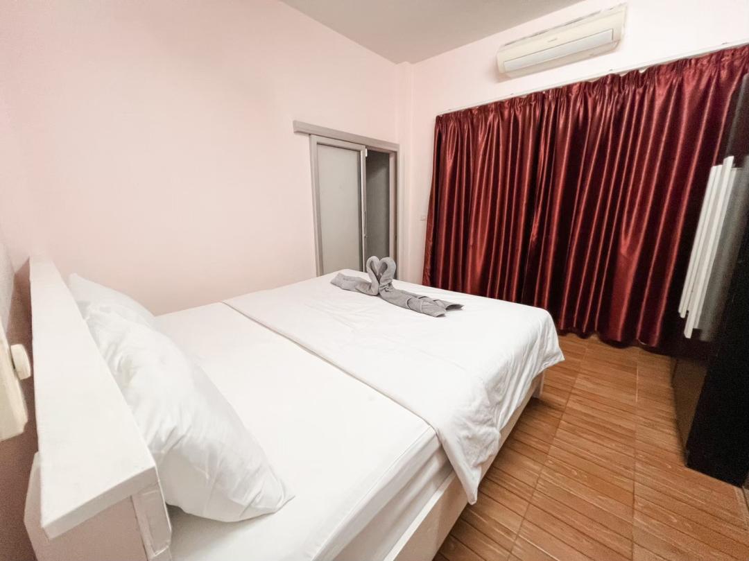 Villa Bedroom 1