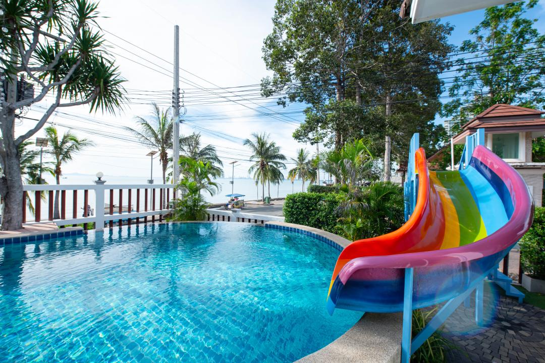 ซีวิวพูลวิลล่า (Ekkamai) - Living Area