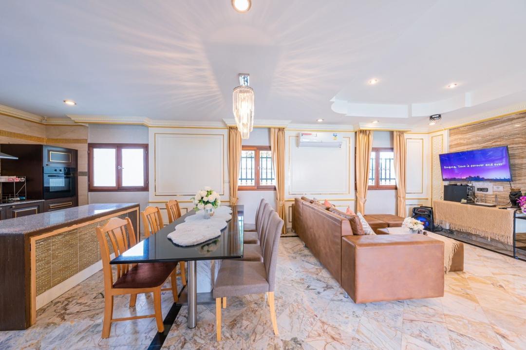 ตำหนักพัทยา - Living Area