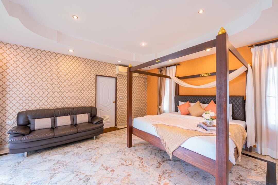 Villa Bedroom 5
