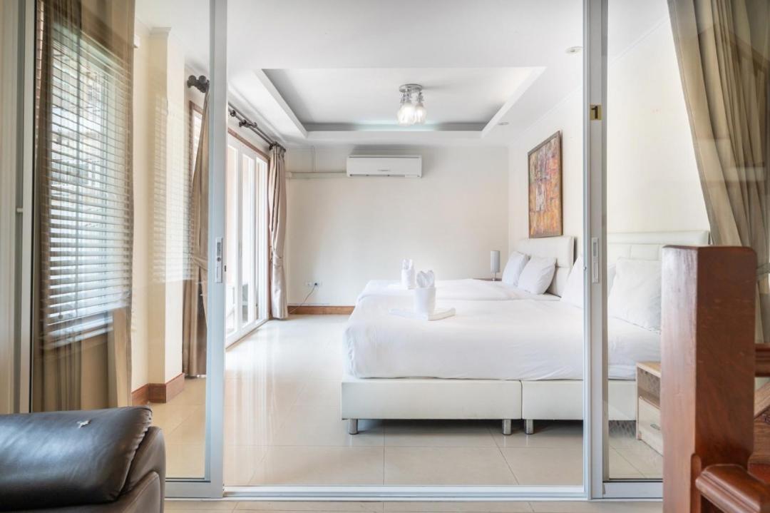 Villa Bedroom 6