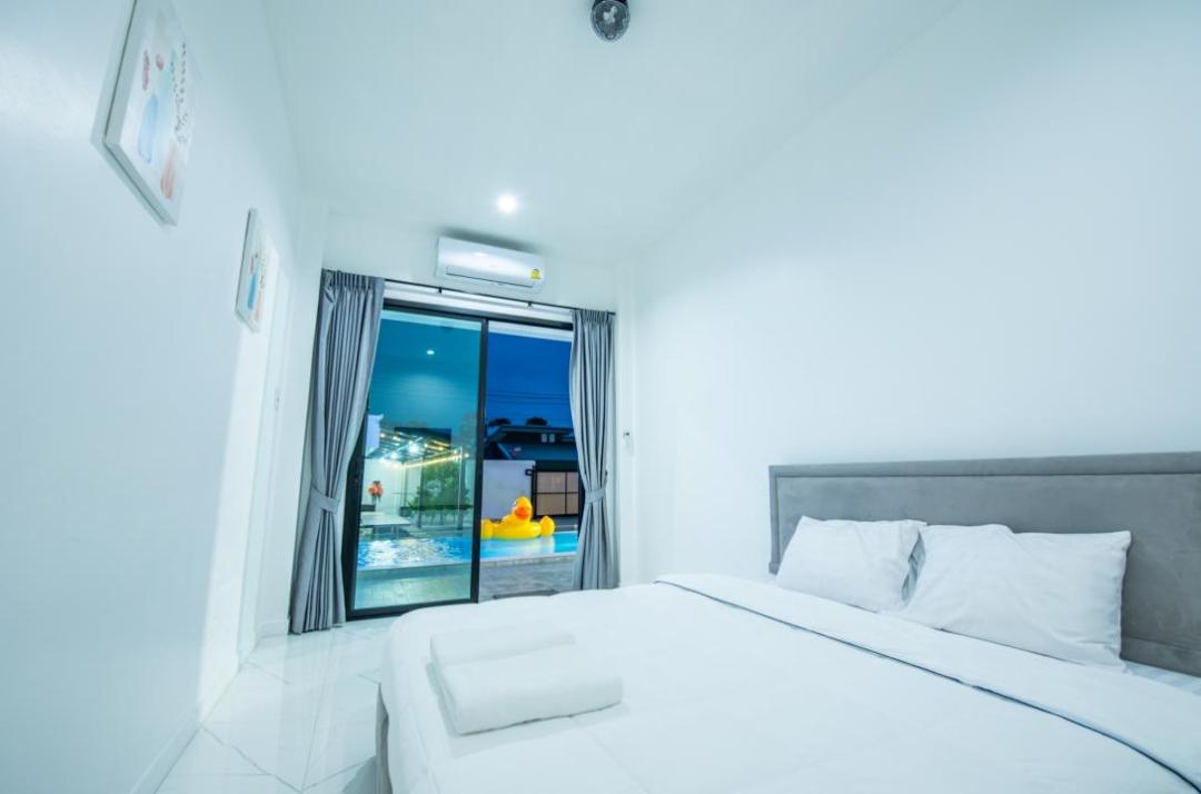Villa Bedroom 5