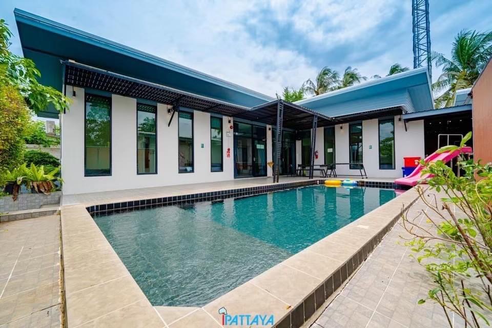 บ้านชมพูพันธุ์ทิพย์ - Pool Area View