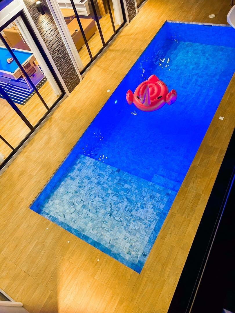 พราวฟ้า - Pool Area View
