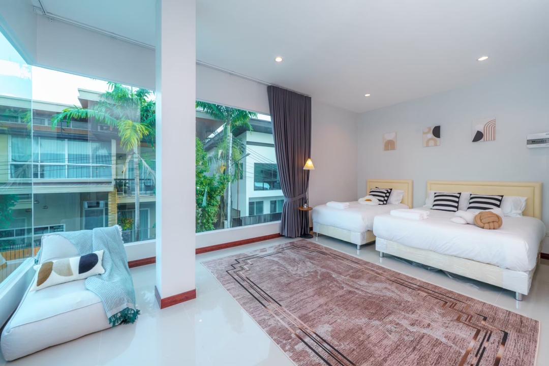 Villa Bedroom 8
