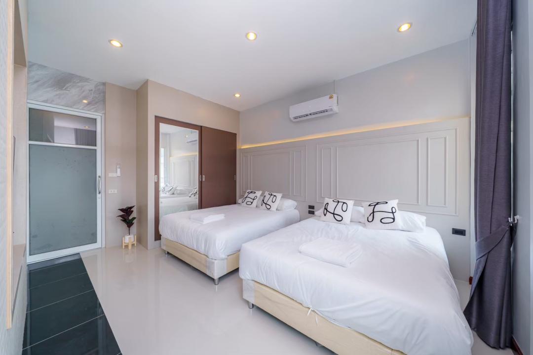 Villa Bedroom 6