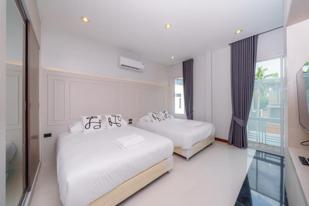 Villa Bedroom 2