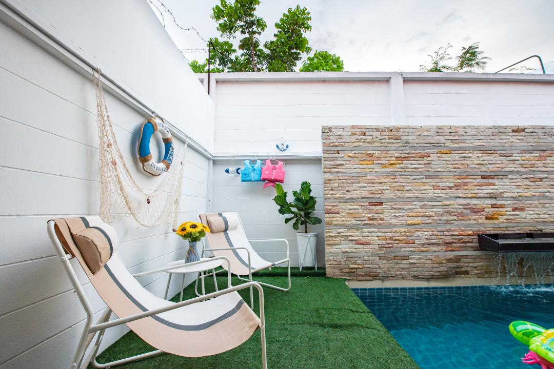 ภิรมย์ 2 - Pool Area View