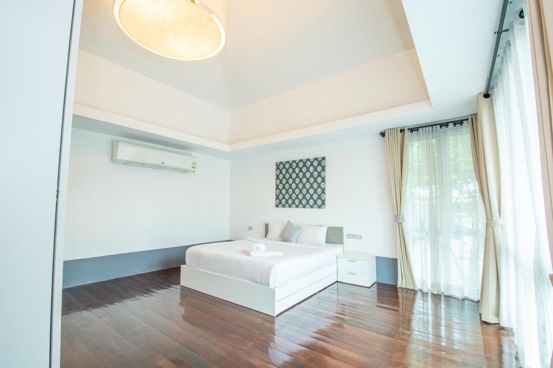 Villa Bedroom 1