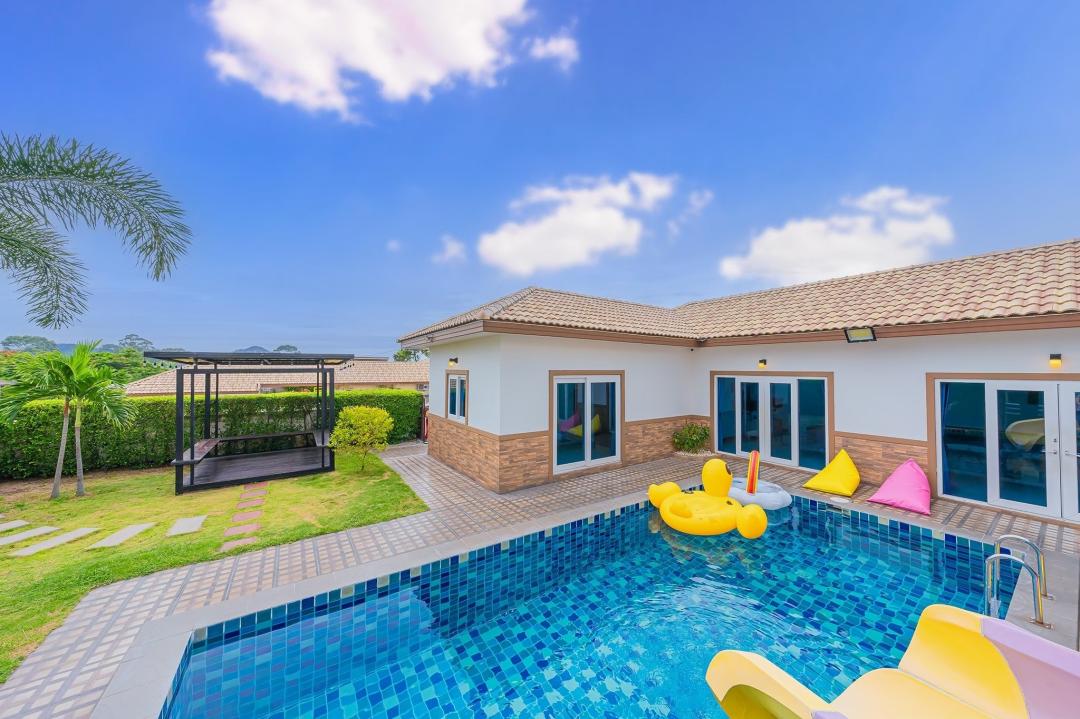 ฮอว์คอาย - Pool Area View