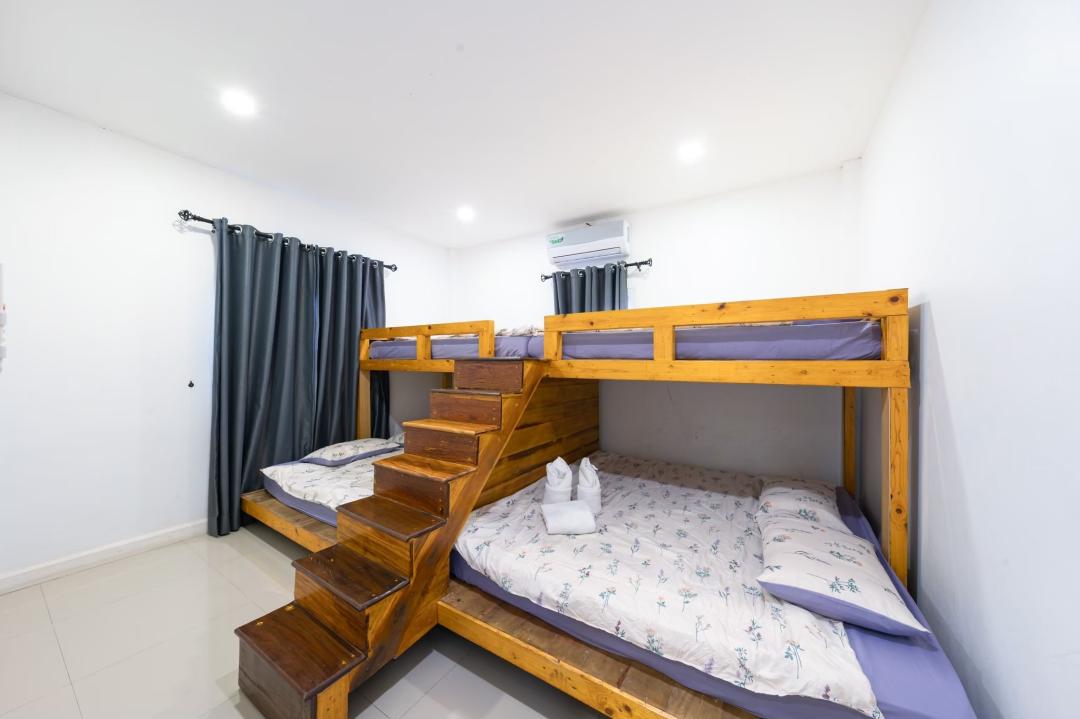 Villa Bedroom 5