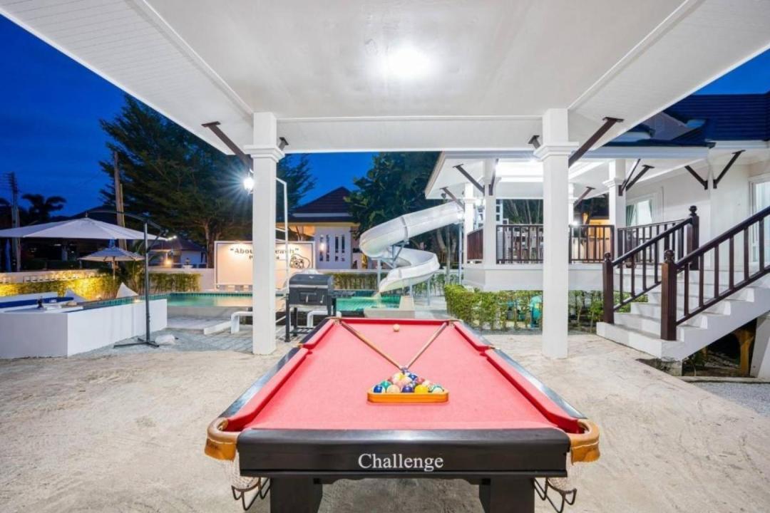 About A Beach - Villa Interior View