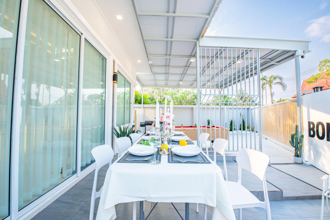 Bonheur - Living Area