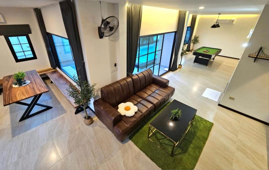 BT1 - Bedroom View